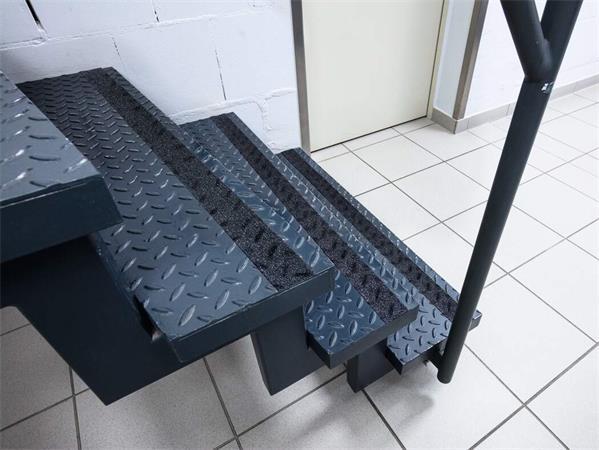 Protisklzová páska, 5 cm x 15 m, DURABLE "DURALINE® GRIP+ FORMFIT", sivá 4